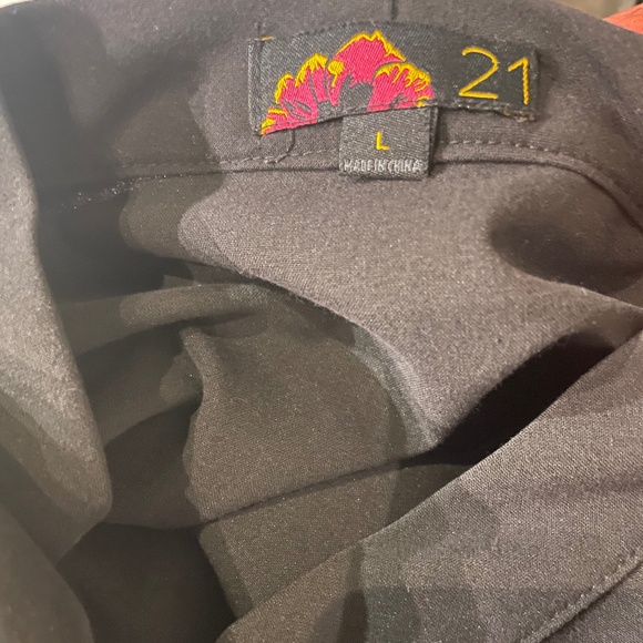 🌟 Forever 21 Black Cap Sleeve Jumpsuit w/ Tie Belt | Size Large - Picture 11 of 11